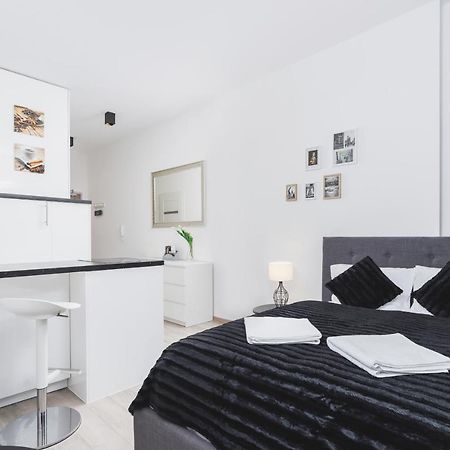 Studios Lubelska Krakow By Noclegi Renters Bagian luar foto